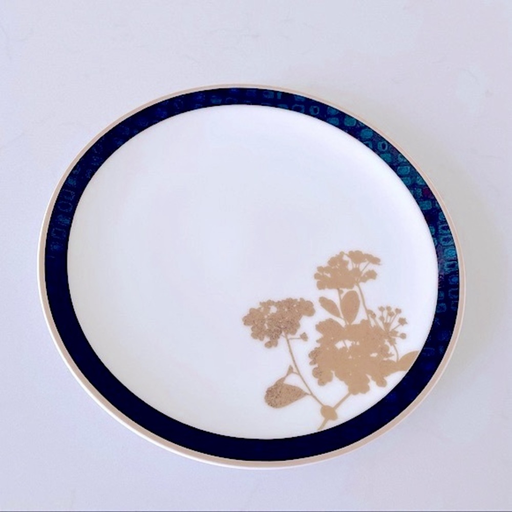 Noritake everyday elegance Set of 4  Verdena Gold Coupe Bread & Butter Plates